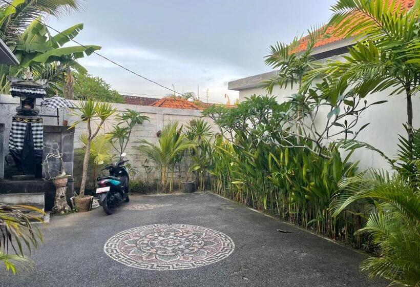 ペンション Arjuna Uluwatu Guest House