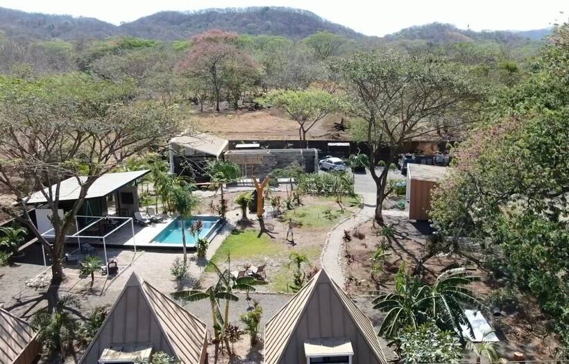 민박 Pyramid Lodge Tamarindo Akhenaton