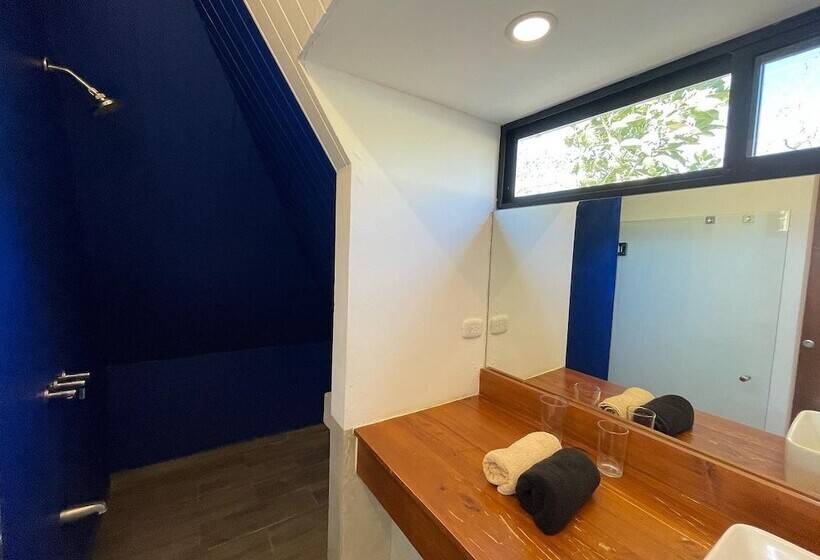 민박 Pyramid Lodge Tamarindo Akhenaton