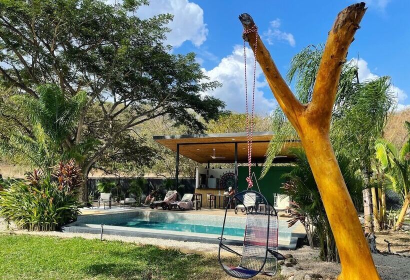 민박 Pyramid Lodge Tamarindo Akhenaton