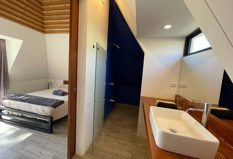 민박 Pyramid Lodge Tamarindo Akhenaton