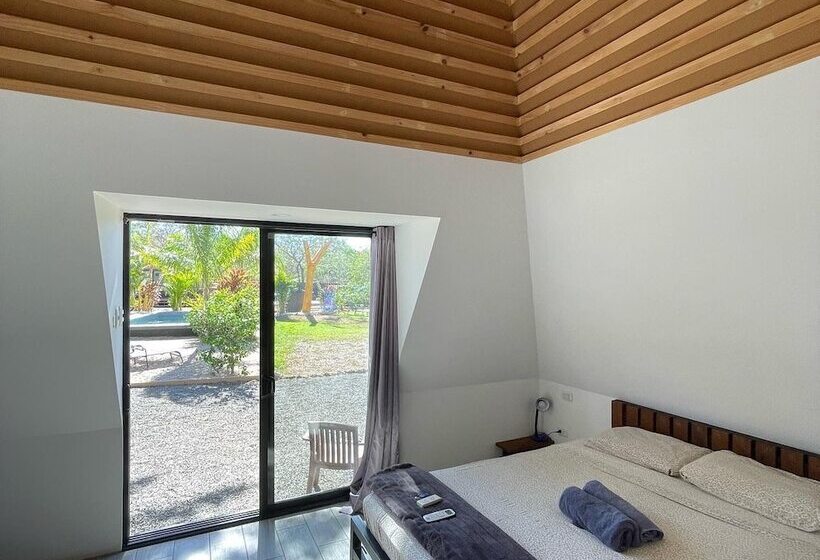 민박 Pyramid Lodge Tamarindo Akhenaton