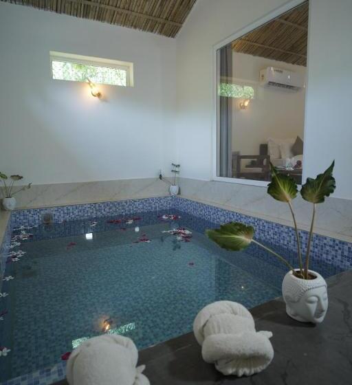 Отель Amar Bagh Resort