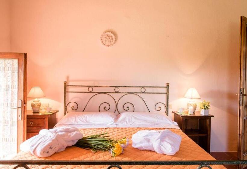 בית מלון כפרי Borgo Montemaggiore