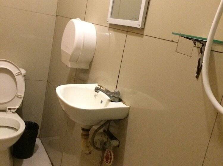 호텔 Crisfil S Lodge Incorporated