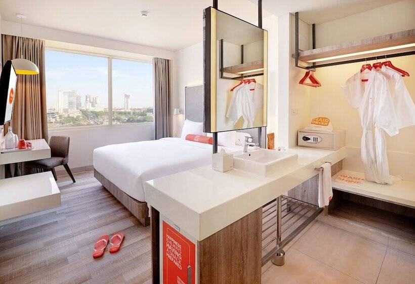 Harris Hotel & Conventions Bundaran Satelit Surabaya