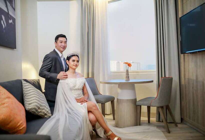 Harris Hotel & Conventions Bundaran Satelit Surabaya