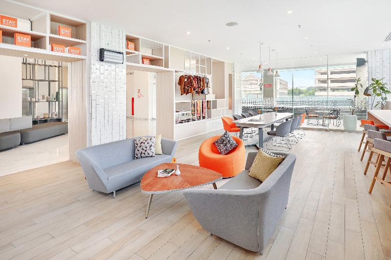 Harris Hotel & Conventions Bundaran Satelit Surabaya