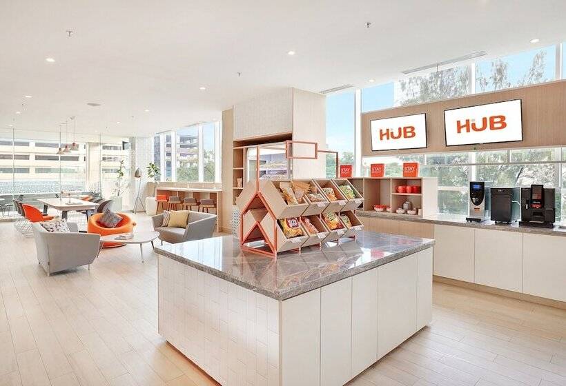 Harris Hotel & Conventions Bundaran Satelit Surabaya