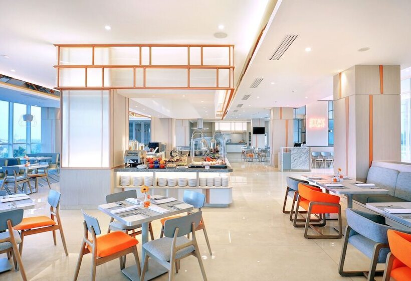 Harris Hotel & Conventions Bundaran Satelit Surabaya