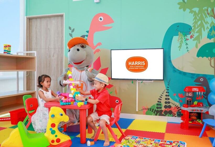 Harris Hotel & Conventions Bundaran Satelit Surabaya