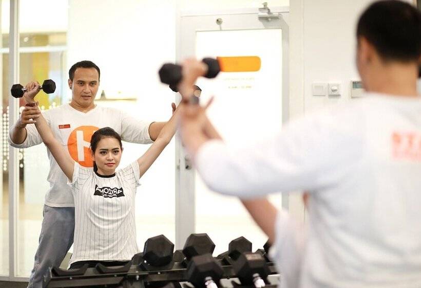 Harris Hotel & Conventions Bundaran Satelit Surabaya