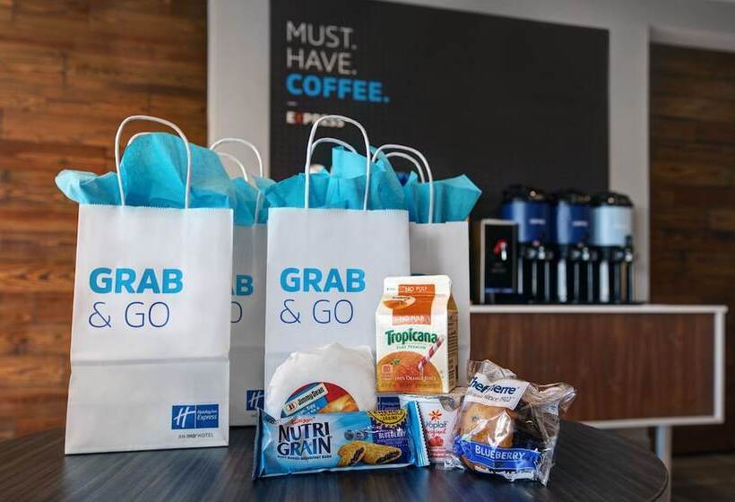 فندق Holiday Inn Express & Suites   Milwaukee   Brookfield, An Ihg