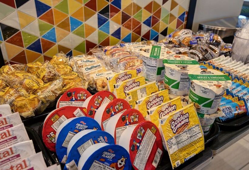 فندق Holiday Inn Express & Suites   Milwaukee   Brookfield, An Ihg