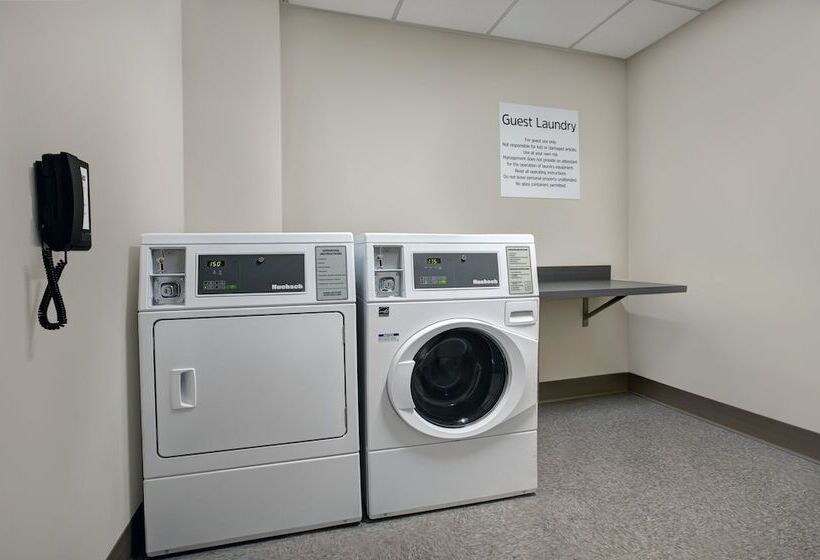 فندق Holiday Inn Express & Suites   Milwaukee   Brookfield, An Ihg