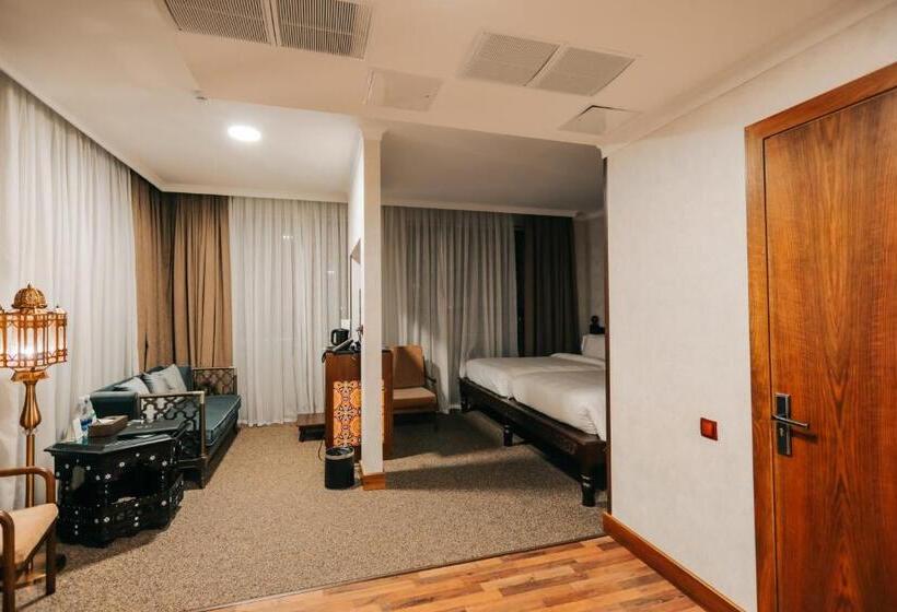 هتل Jannat Resort Osh