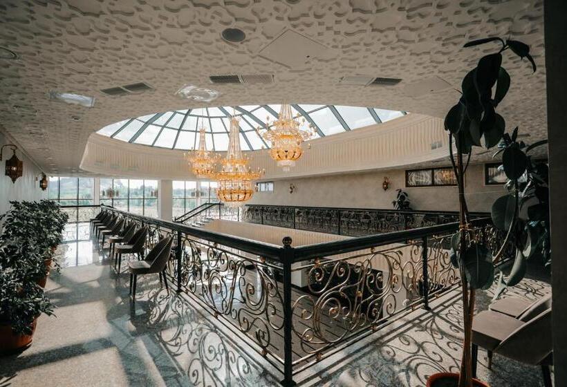 هتل Jannat Resort Osh