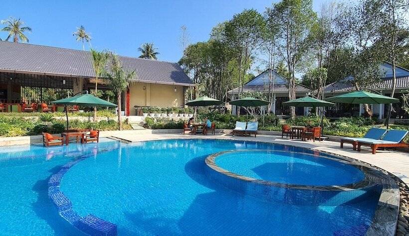 هتل Kingo Retreat Resort