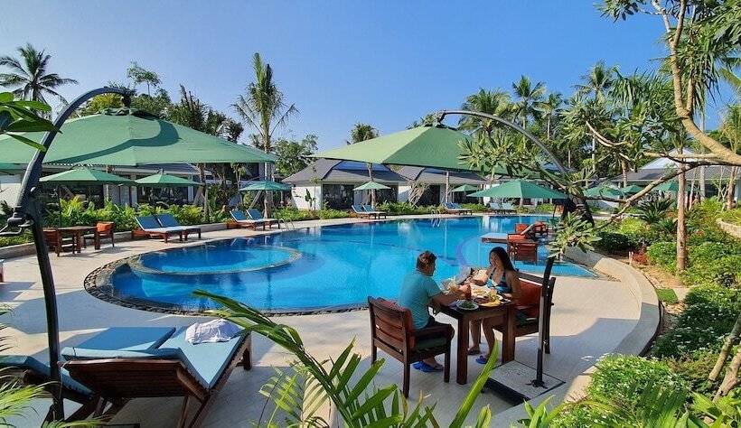 هتل Kingo Retreat Resort