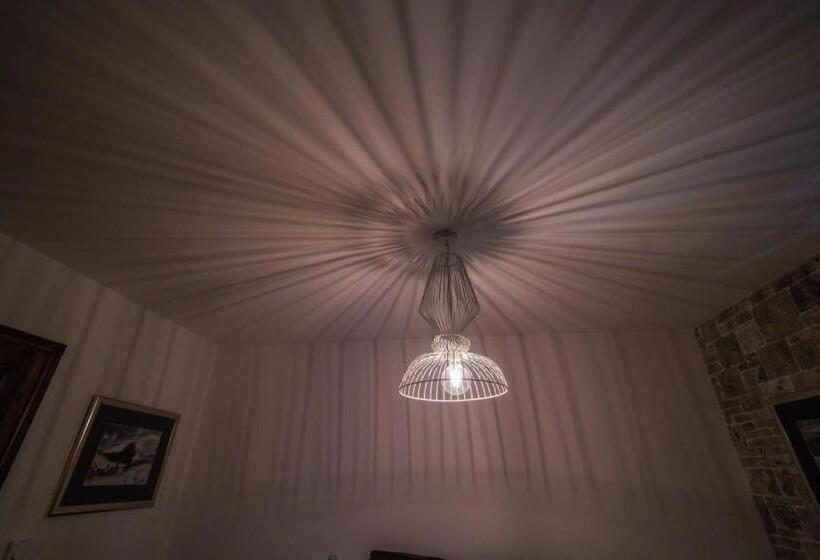 בית מלון כפרי Korça Boutique