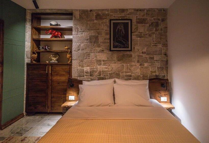 בית מלון כפרי Korça Boutique