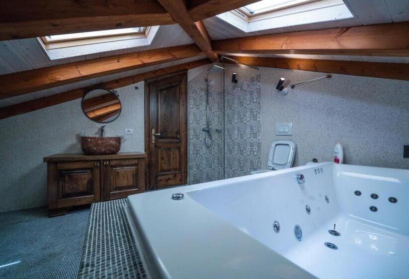 בית מלון כפרי Korça Boutique