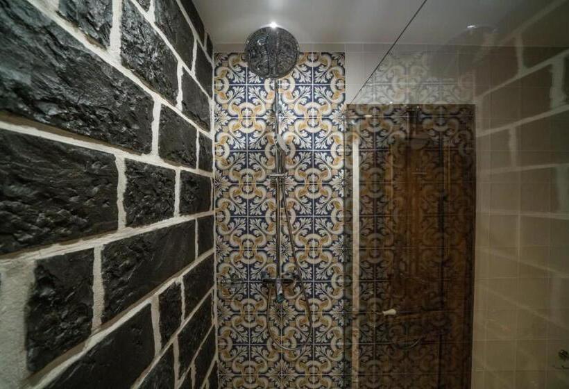 בית מלון כפרי Korça Boutique