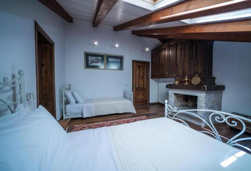 בית מלון כפרי Korça Boutique