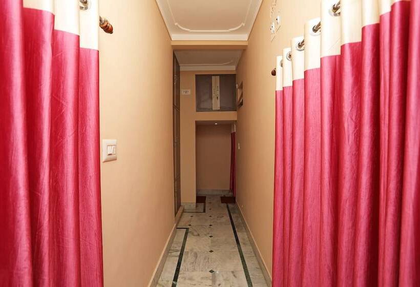 בית מלון כפרי Kristi Guest House, Shantiniketan