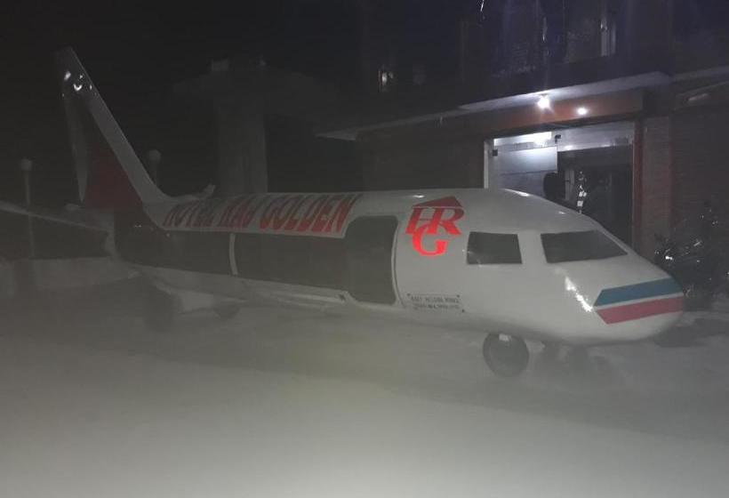 酒店 Raj Golden & Restaurant