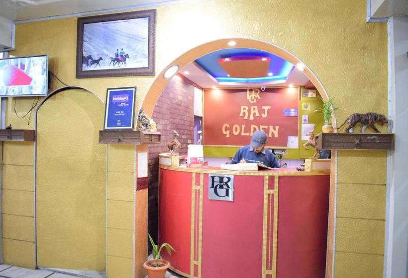 酒店 Raj Golden & Restaurant