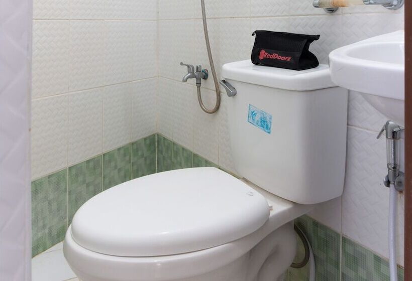 Hotel Reddoorz Near Robinsons North Tacloban