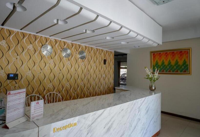 فندق Reddoorz Plus Syariah At Alam Raya