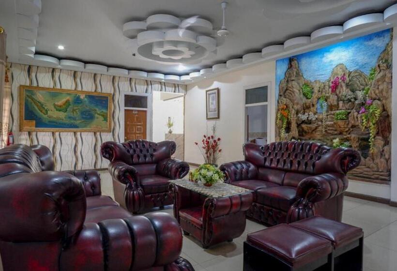 فندق Reddoorz Plus Syariah At Alam Raya