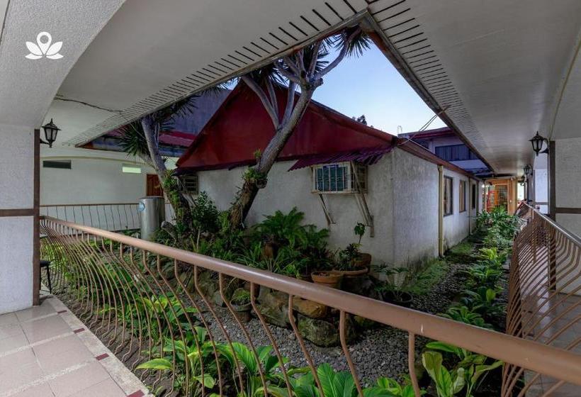 Отель Zen Rooms Basic Mercenary Inn