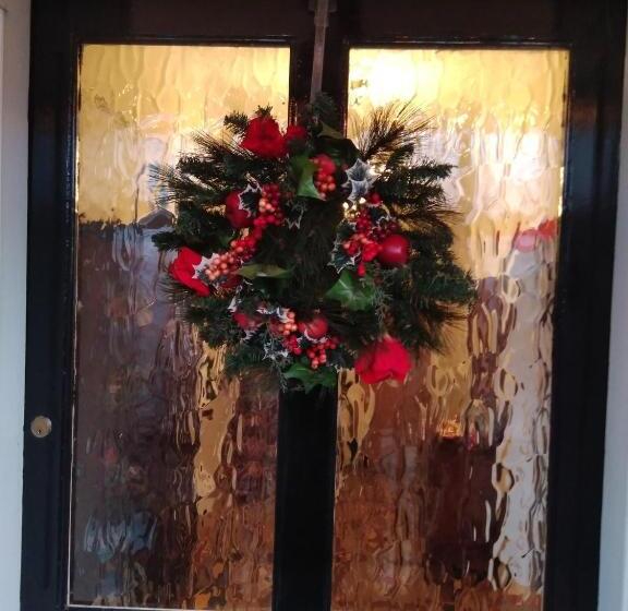 Llanwrtyd Hall B&b Angelis Holistic Retreat