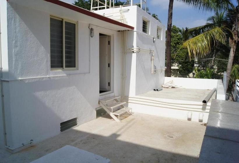 Pension (Hôtel basse catégorie) Cornerbunker