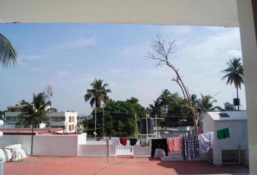 Pension (Hôtel basse catégorie) Cornerbunker