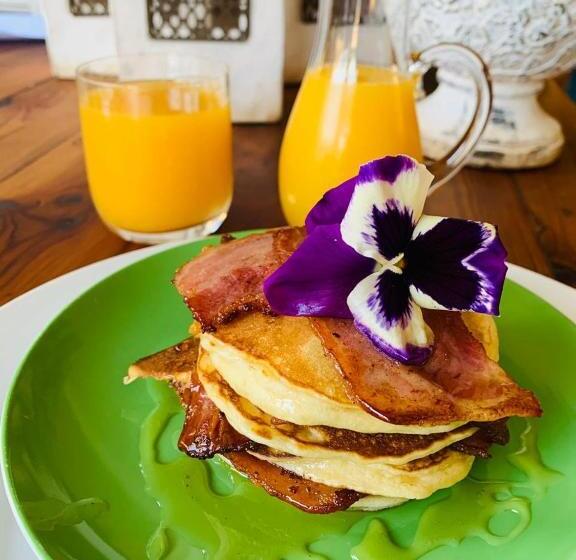 פנסיון Douglas Villas