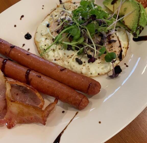 פנסיון Douglas Villas