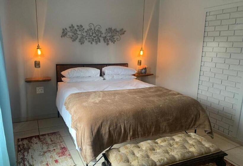 פנסיון Douglas Villas