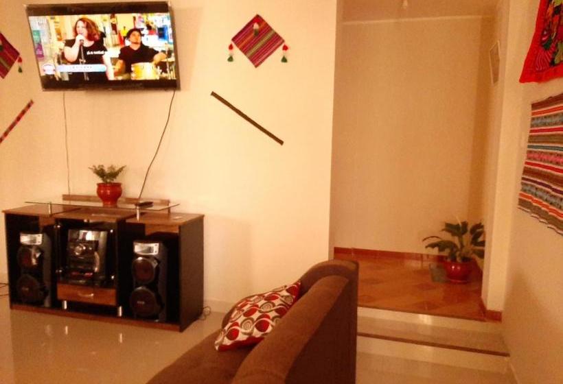 بنسيون Marlon's House Nasca