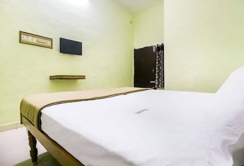 Spot On 61149 Hotel Sivanthi