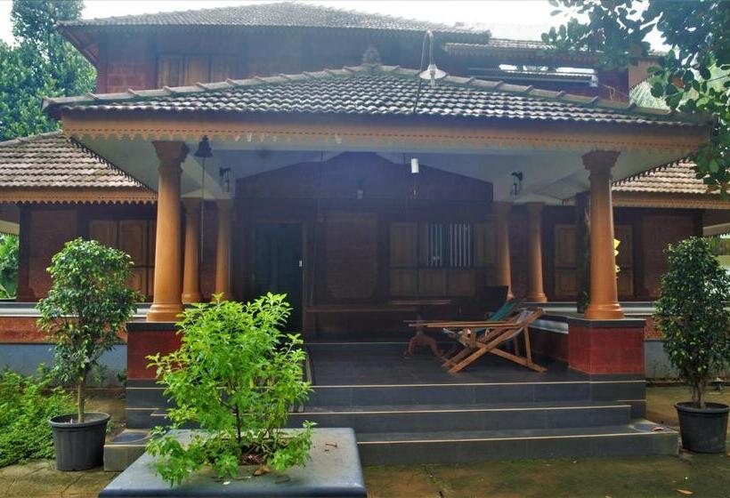 ベッドアンドブレックファースト Poonthanam Homestay