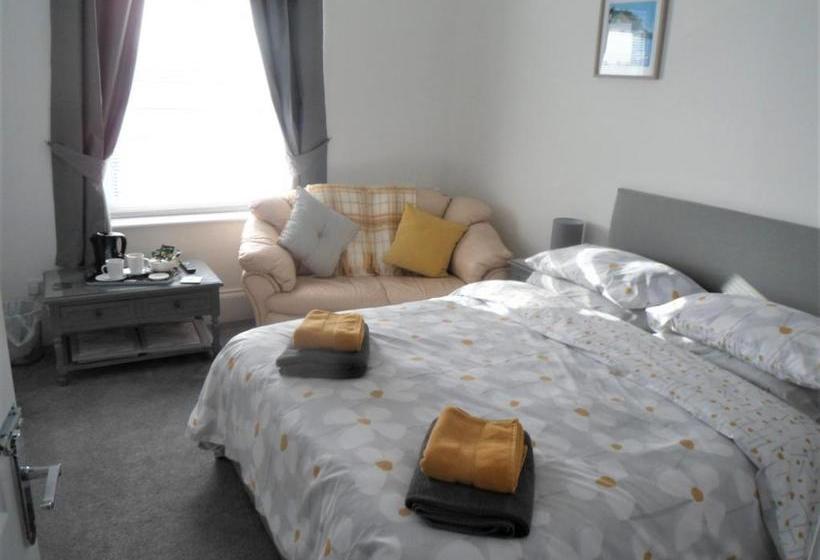 تختخواب و صبحانه Silloth Holiday Accommodation Ensuite Rooms, Studios For 2, Apartments For 6