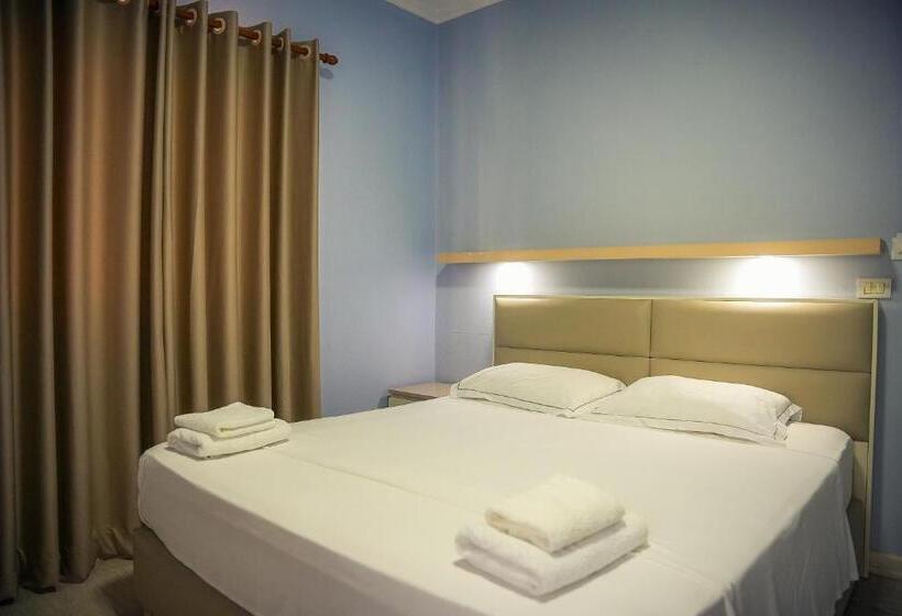 בית מלון כפרי Andi