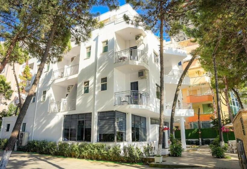 בית מלון כפרי Andi