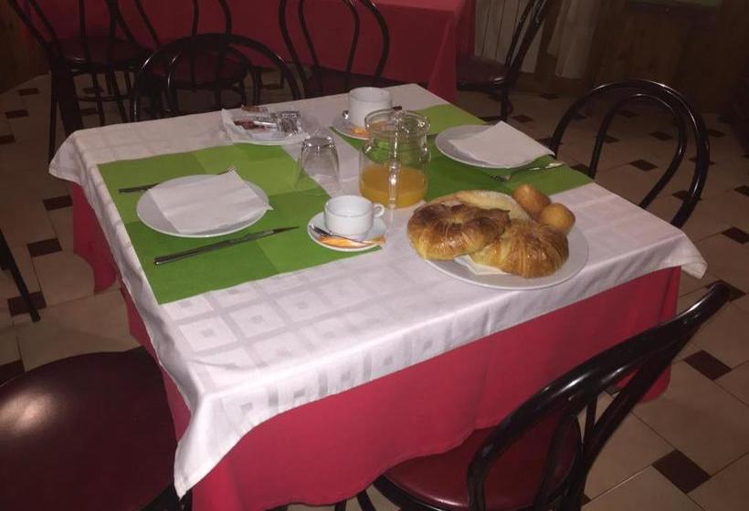 هتل Fonda Molinero