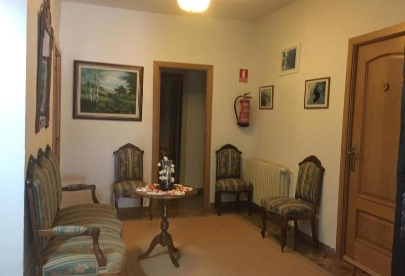 هتل Fonda Molinero