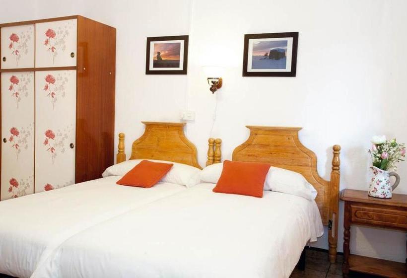 هتل Fonda Molinero